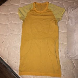 Lululemon swiftly tech shirt